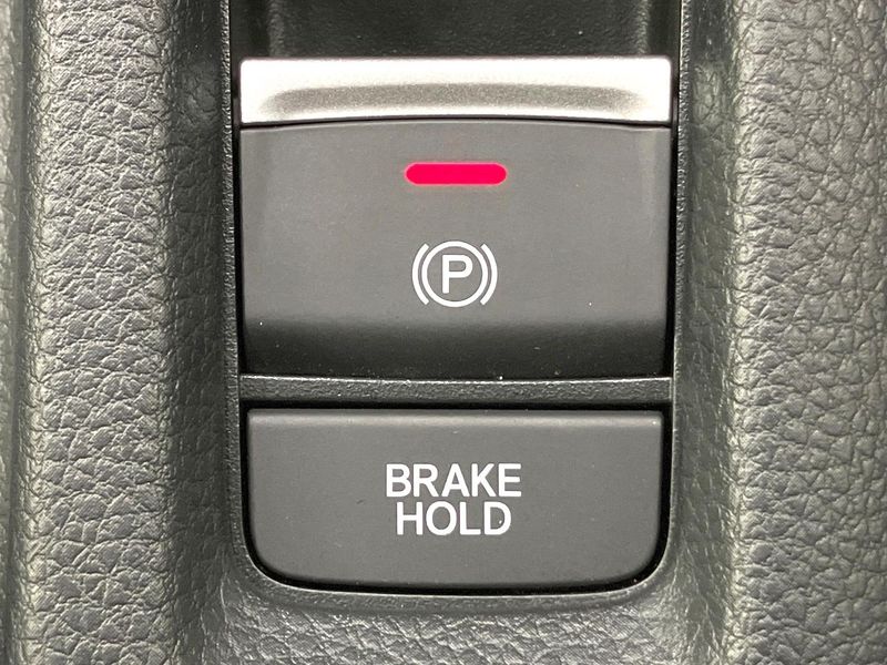 2024 Honda Vezel 6AA-RV5 (UW-6a8a662435ee7)[28]