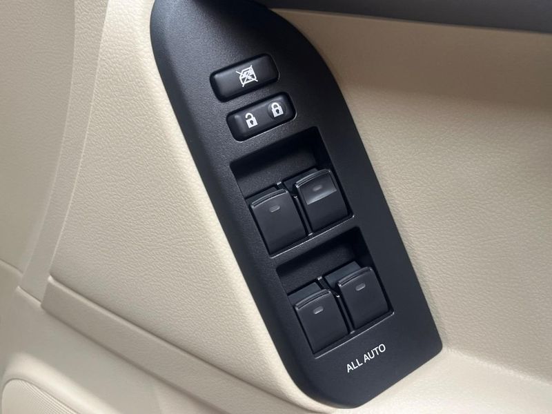 2023 Toyota Land Cruiser Prado 3BA-TRJ150W (UW-6a8a66518375c)[24]