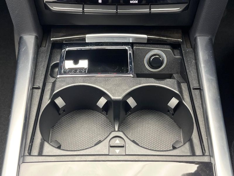2014 Mercedes Benz E Class RBA-212036C (UW-6a8a667c28814)[22]