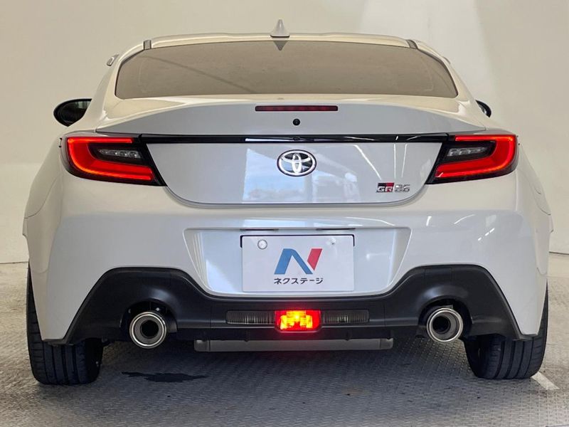 2023 Toyota GR86 3BA-ZN8 (UW-6a8a6694c4e91)[15]