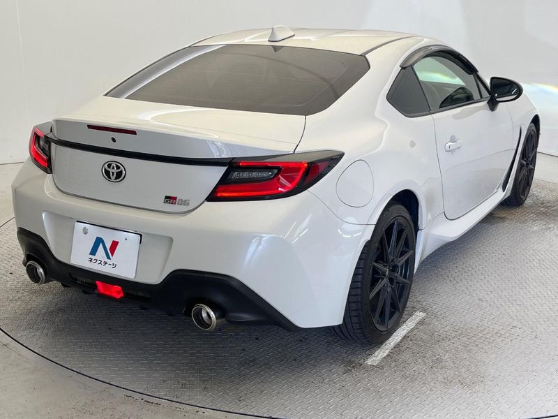2023 Toyota GR86 3BA-ZN8 (UW-6a8a6694c4e91)[14]