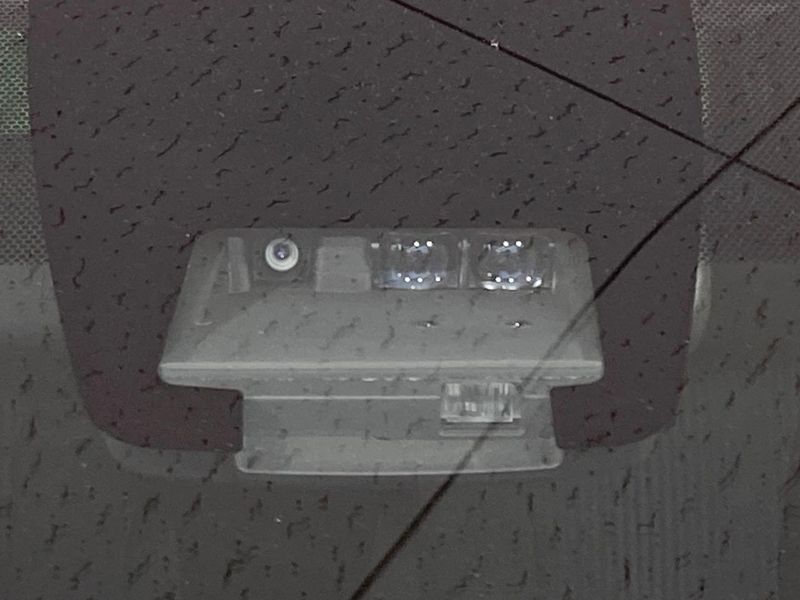 2016 Toyota Voxy DBA-ZRR80W (UW-6a8a66990a6c4)[4]