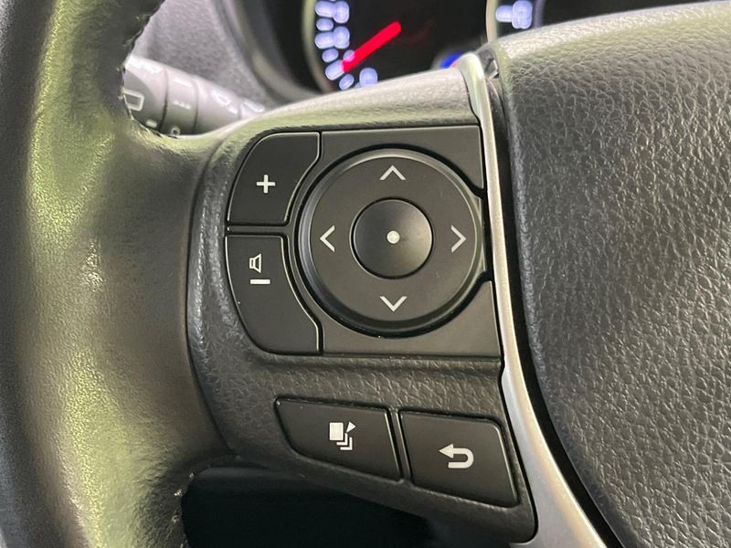 2017 Toyota Voxy DBA-ZRR80W (UW-6a8a669ad0ca5)[19]