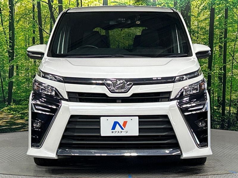 2017 Toyota Voxy DBA-ZRR85W (UW-6a8a66a531bdd)[29]