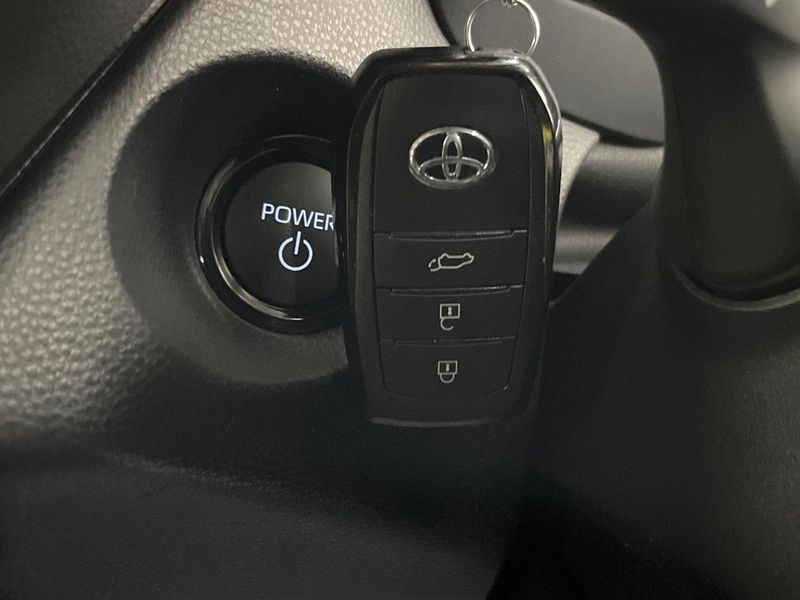 2025 Toyota Corolla Cross 6AA-ZVG13 (UW-6a8a66b190555)[24]