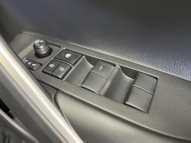2025 Toyota Corolla Cross 6AA-ZVG13 (UW-6a8a66b190555)[10]