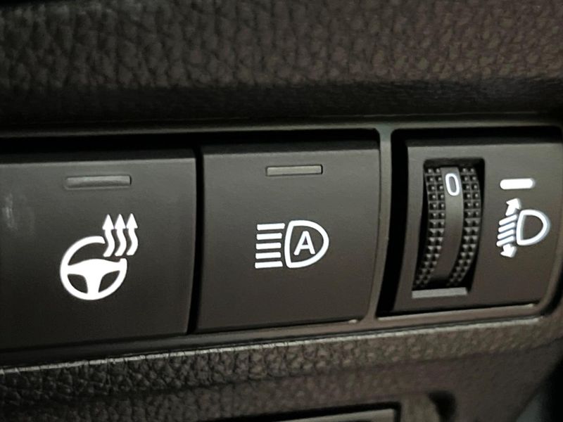 2025 Toyota Corolla Cross 6AA-ZVG13 (UW-6a8a66b338e50)[24]