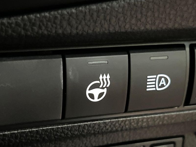 2025 Toyota Corolla Cross 6AA-ZVG13 (UW-6a8a66b338e50)[25]
