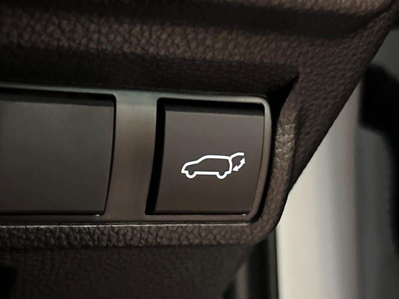 2025 Toyota Corolla Cross 6AA-ZVG13 (UW-6a8a66b338e50)[27]