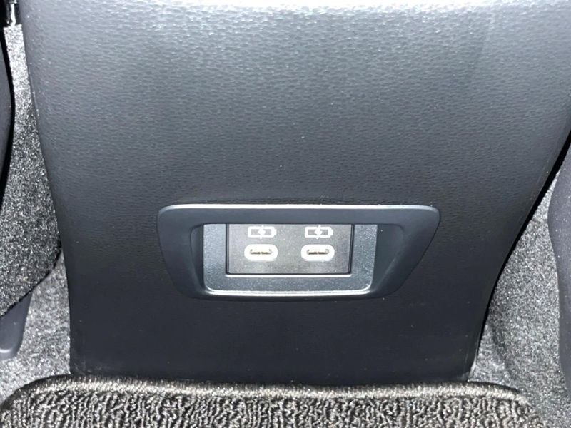 2025 Toyota Corolla Cross 6AA-ZVG13 (UW-6a8a66b338e50)[17]