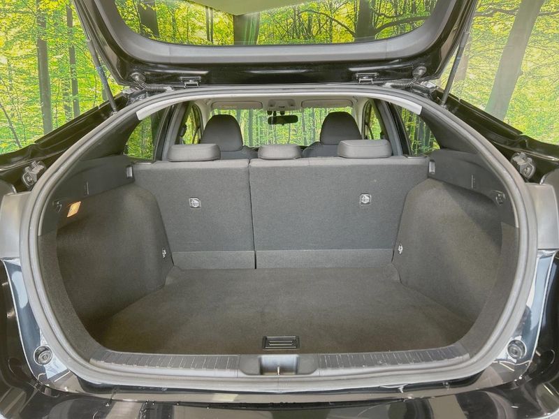 2016 Toyota Prius DAA-ZVW50 (UW-6a8a66bcf2b4f)[12]