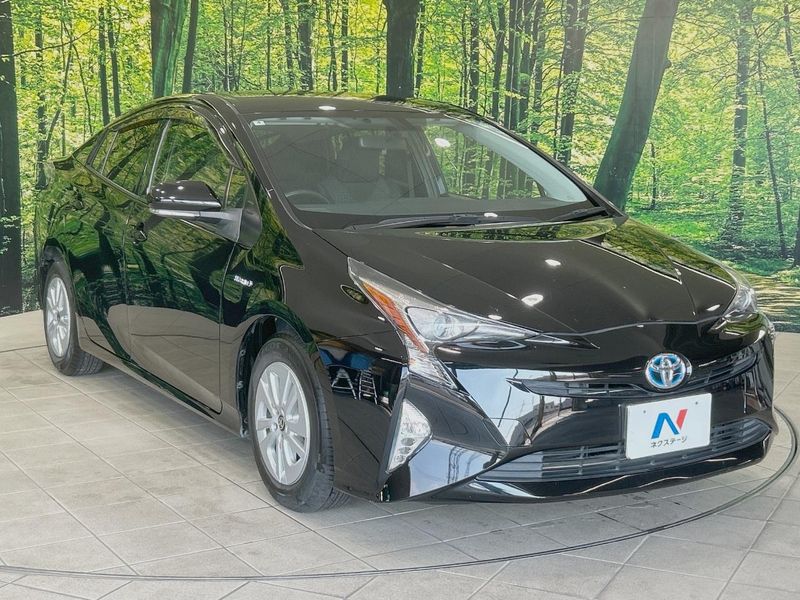 2016 Toyota Prius DAA-ZVW50 (UW-6a8a66bcf2b4f)[26]