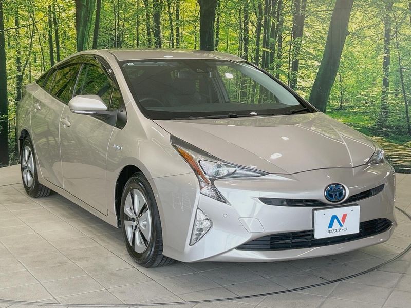 2016 Toyota Prius DAA-ZVW51 (UW-6a8a66c1afc1a)[29]