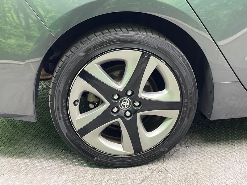 2019 Toyota Prius DAA-ZVW55 (UW-6a8a66c9d8fe1)[12]