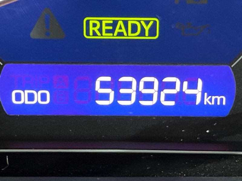 2019 Toyota Esquire DAA-ZWR80G (UW-6a8a66d466b81)[2]