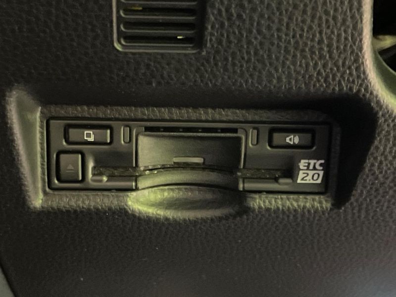 2025 Toyota Noah 6AA-ZWR90W (UW-6a8a66e3443a7)[8]