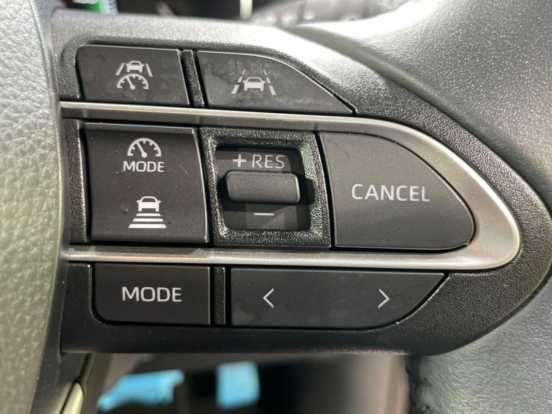 2025 Toyota Noah 6AA-ZWR90W (UW-6a8a66e3443a7)[17]
