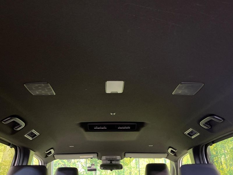 2025 Toyota Noah 6AA-ZWR90W (UW-6a8a66e484bf8)[23]