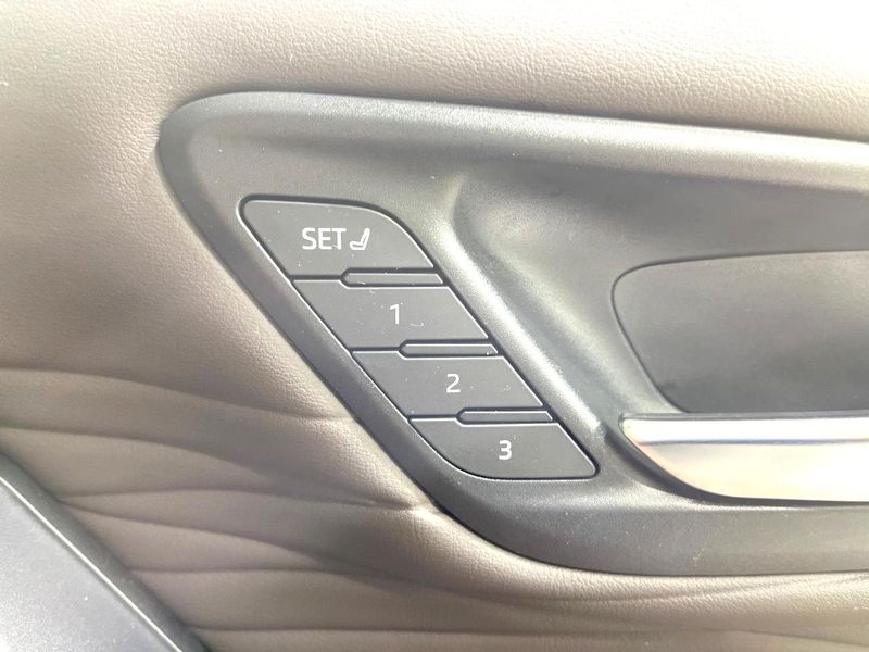2023 Toyota Vellfire Hybrid 6AA-AAHH45W (UW-6a8bb4718c865)[21]