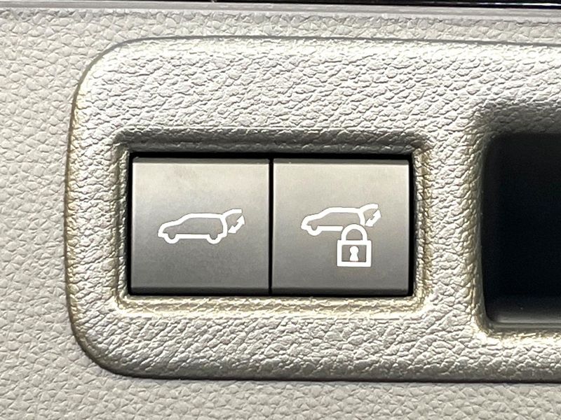 2023 Toyota Harrier Hybrid 6AA-AXUH80 (UW-6a8bb4b206649)[22]