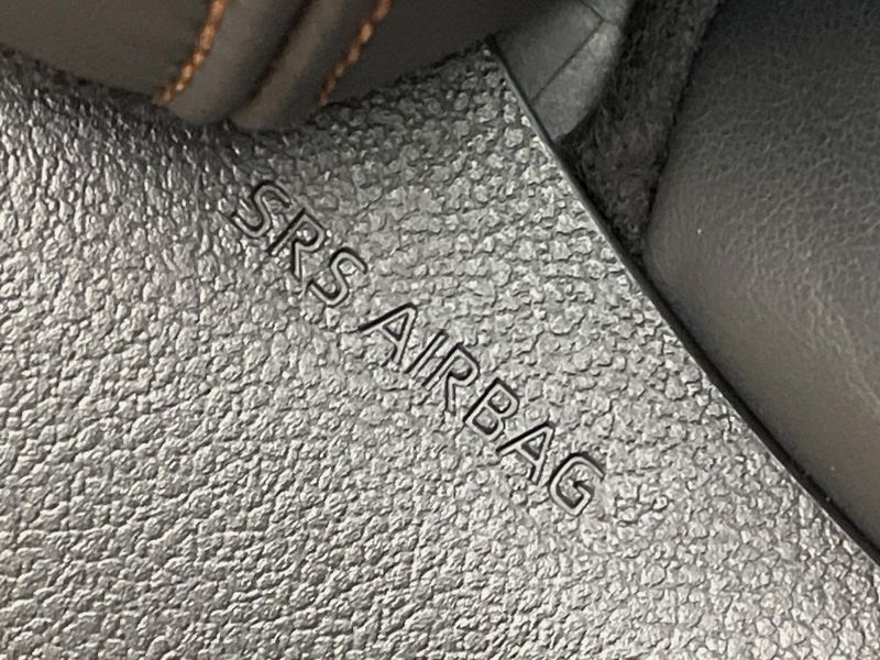 2020 Toyota Harrier Hybrid 6AA-AXUH85 (UW-6a8bb4ba06afb)[16]