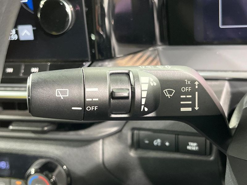2022 Nissan Note 6AA-E13 (UW-6a8bb527f41ff)[12]