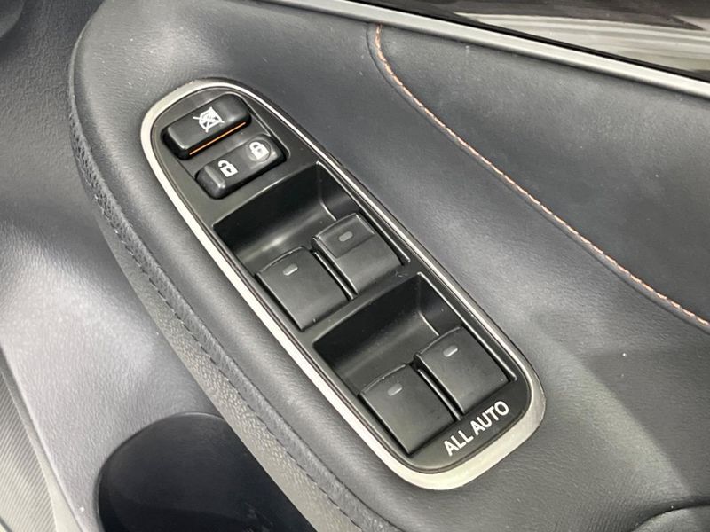 2013 Toyota Crown DBA-GRS211 (UW-6a8bb5675a0ce)[5]