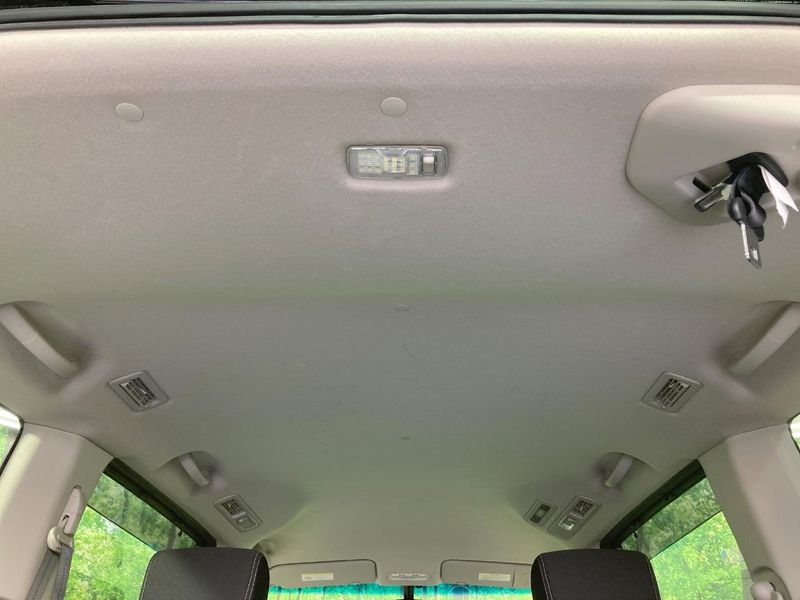 2015 Nissan Serena DAA-HFC26 (UW-6a8bb594e32d9)[10]