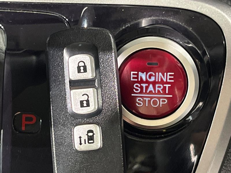 2015 Honda N-BOX DBA-JF1 (UW-6a8bb5b4dd204)[4]