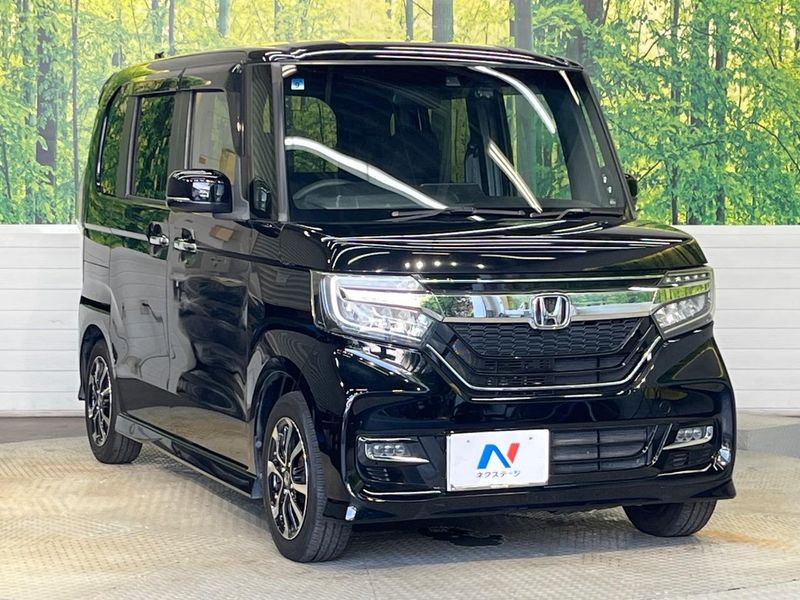 2019 Honda N-BOX CUSTOM DBA-JF3 (UW-6a8bb5c651a74)[24]