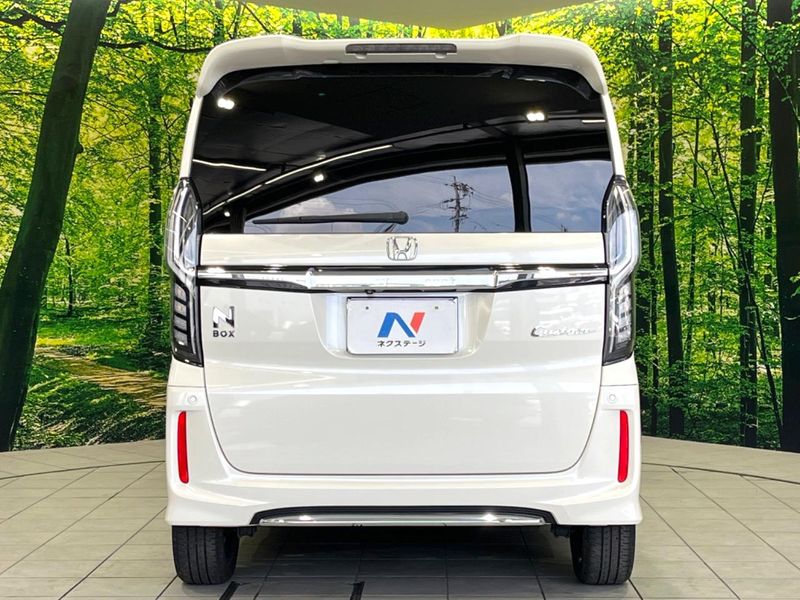 2018 Honda N-BOX CUSTOM DBA-JF3 (UW-6a8bb5ca935a4)[20]