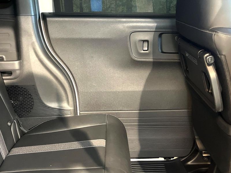 2024 Honda N-BOX CUSTOM 6BA-JF5 (UW-6a8bb5ec32a70)[25]