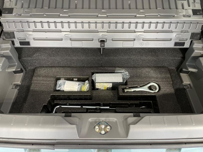2021 Daihatsu Taft 6BA-LA900S (UW-6a8bb66562641)[26]