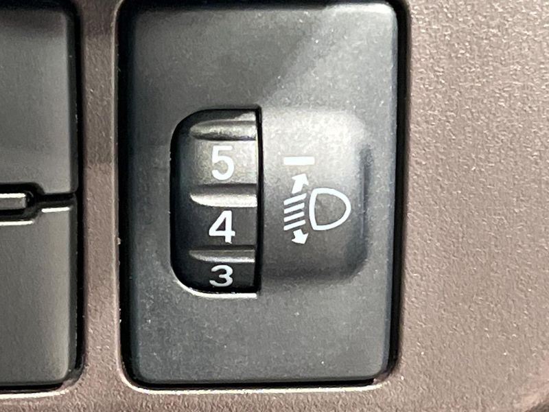 2018 Toyota TANK DBA-M900A (UW-6a8bb678683df)[27]