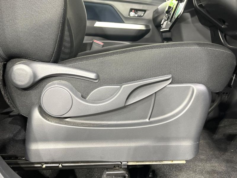 2023 Daihatsu Toll 5BA-M900S (UW-6a8bb686c4ba7)[22]