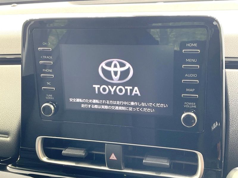 2022 Toyota Aqua 6AA-MXPK11 (UW-6a8bb70d861ee)[12]
