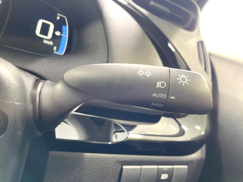 2022 Toyota Aqua 6AA-MXPK11 (UW-6a8bb70d861ee)[29]