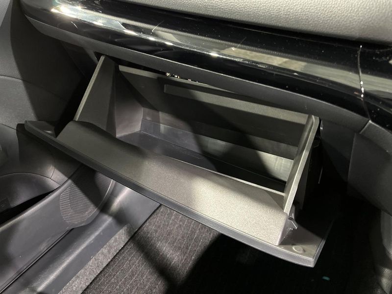 2023 Toyota Aqua 6AA-MXPK11 (UW-6a8bb70f1337e)[19]