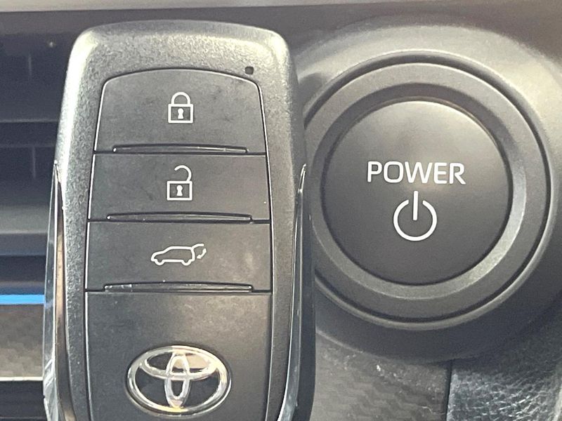 2023 Toyota Prius 6AA-MXWH60 (UW-6a8bb72aacbad)[29]