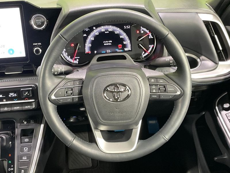 2023 Toyota Voxy 6BA-MZRA90W (UW-6a8bb7383fb54)[22]