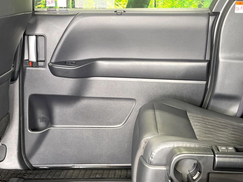2025 Toyota Noah 6BA-MZRA90W (UW-6a8bb73e338b9)[18]