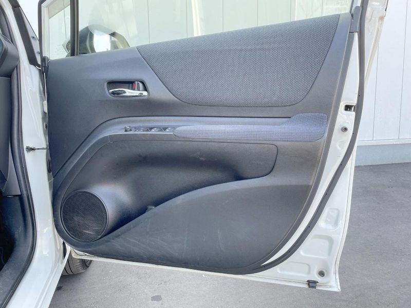 2015 Toyota Sienta DBA-NCP175G (UW-6a8bb741a3547)[22]