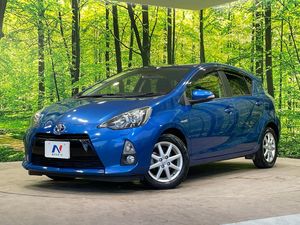 2012 Toyota Aqua DAA-NHP10