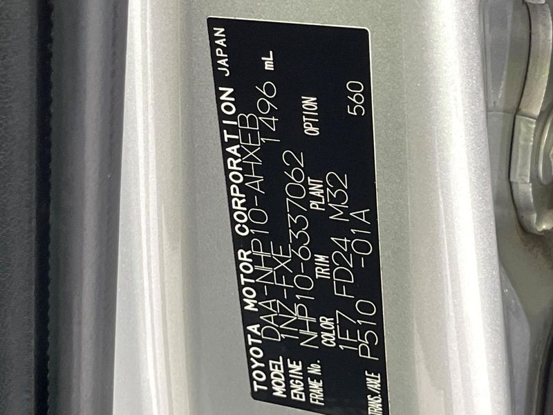 2014 Toyota Aqua DAA-NHP10 (UW-6a8bb74fdcb79)[1]