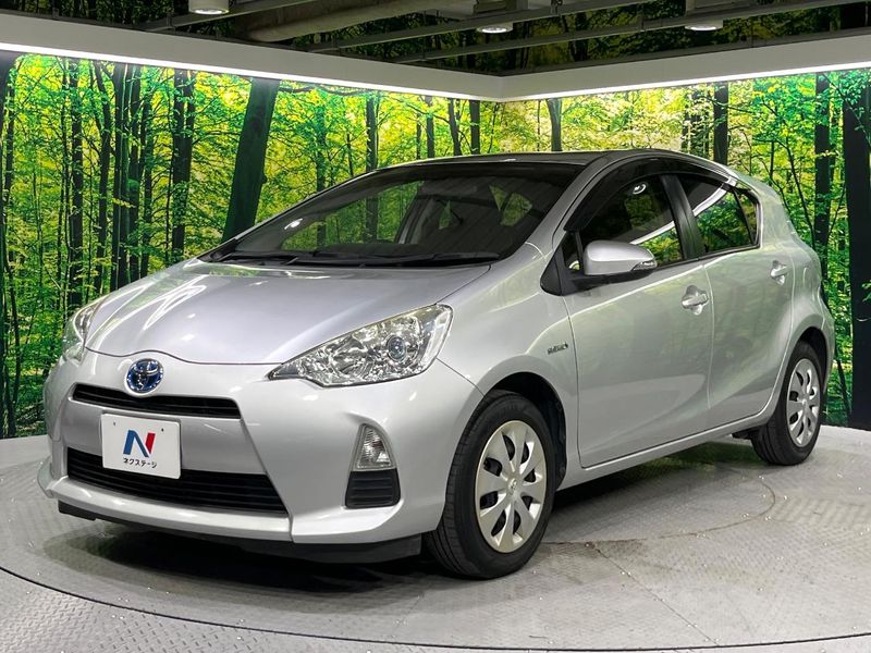 2014 Toyota Aqua DAA-NHP10 (UW-6a8bb74fdcb79)[26]