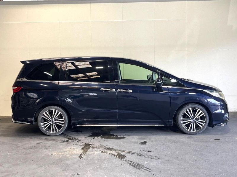 2014 Honda Odyssey DBA-RC1 (UW-6a8bb76d9e076)[17]