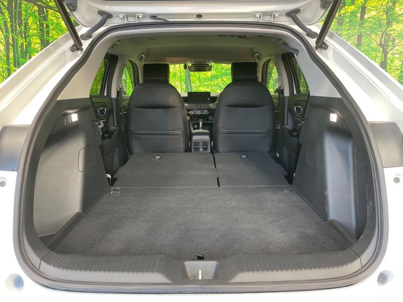 2022 Honda Vezel 6AA-RV5 (UW-6a8bb783cb2e5)[15]