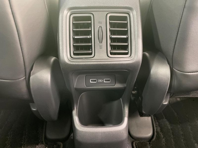 2022 Honda Vezel 6AA-RV5 (UW-6a8bb783cb2e5)[25]