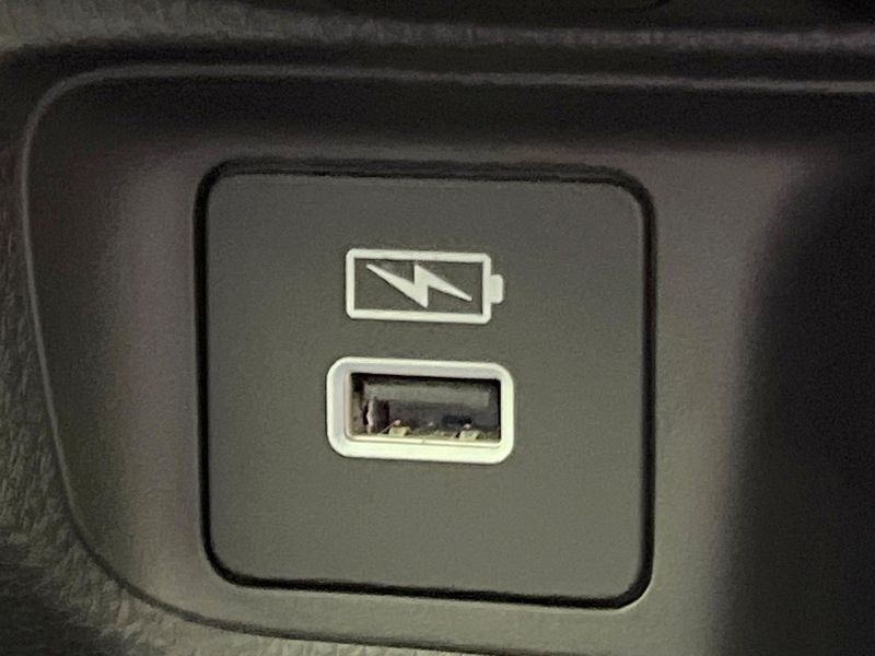 2022 Honda Vezel 6AA-RV5 (UW-6a8bb784d3139)[24]