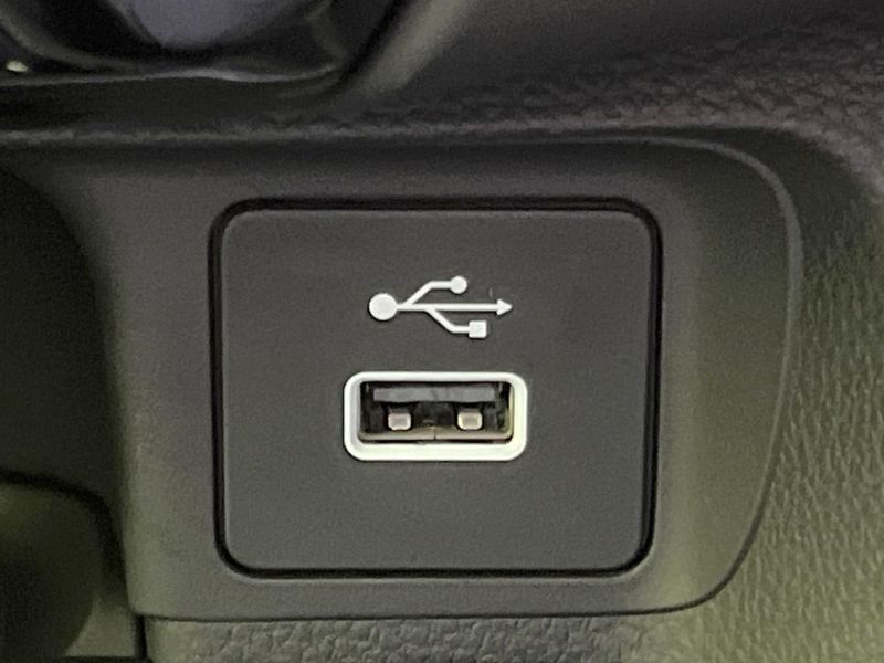 2022 Honda Vezel 6AA-RV5 (UW-6a8bb784d3139)[22]